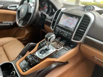 Porsche Cayenne GTS 2014 V8