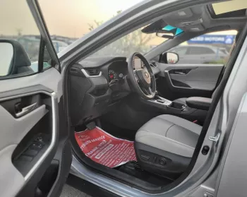 TOYOTA RAV4 XLE FULL OPTION 2021 2.5 L