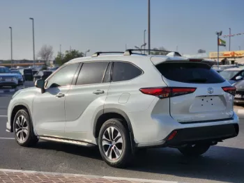 Toyota Highlander xle 2021 petrol 2.5l