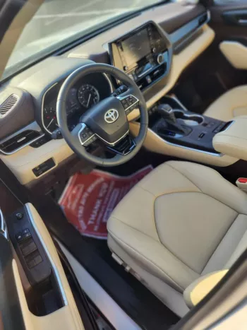 Toyota Highlander xle 2021 petrol 2.5l