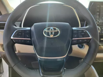 Toyota Highlander xle 2021 petrol 2.5l
