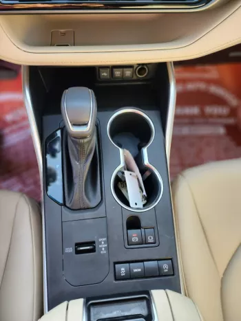 Toyota Highlander xle 2021 petrol 2.5l