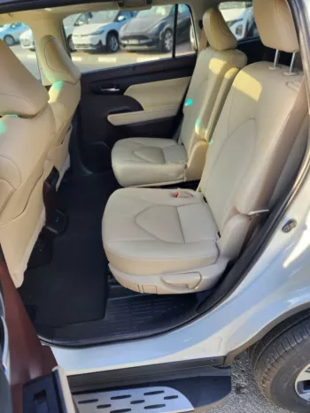Toyota Highlander xle 2021 petrol 2.5l