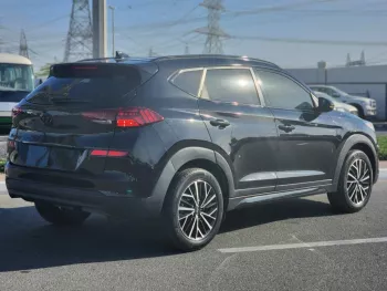 Hyundai Tucson black 2021 model 4 cylinder