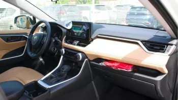Toyota RAV4 2.0L4WD a model 2022