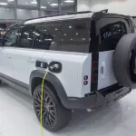 Land Rover Defender 110 HSE P400e 2022 - Thumbnail 6