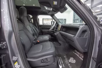 Land Rover Defender 110 X Dynamic SE P400e 6Seater 2023
