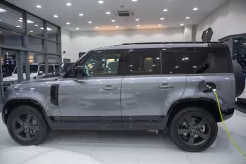 Land Rover Defender 110 X Dynamic SE P400e 6Seater 2023