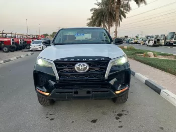 TOYOTA FORTUNER 2.4L 4x4 DIESEL 7 STR 2022MY EXPORT ONLY