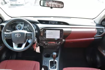 Toyota HIULX GLXS 2.4L Diesel SR5 2022 GCC 0KM EXPORT