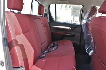 Toyota HIULX GLXS 2.4L Diesel SR5 2022 GCC 0KM EXPORT