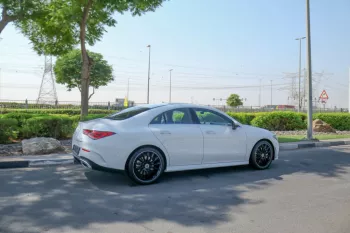 Mercedes Benz CLA250 2022 0km GCC