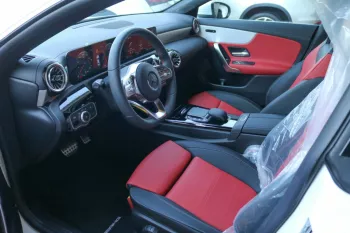 Mercedes Benz CLA250 2022 0km GCC