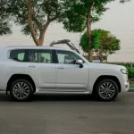 Toyota Land Cruiser VXR 3.5 2022 GCC - Thumbnail 3