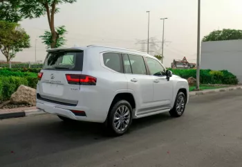Toyota Land Cruiser VXR 3.5 2022 GCC