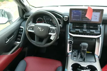 Toyota Land Cruiser VXR 3.5 2022 GCC