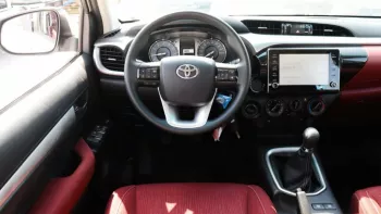 Toyota Hilux 2021 Petrol 2.7