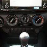 Toyota Hilux 2021 Petrol 2.7 - Thumbnail 10