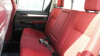 Toyota Hilux 2021 Petrol 2.7