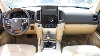 Toyota Land Cruiser VX 2021