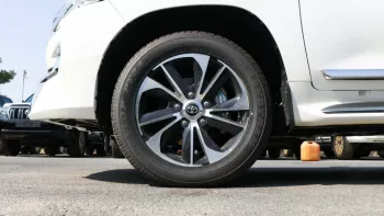 Toyota Land Cruiser VX 2021