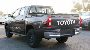 Toyota Hilux 2.4L M-T (2021)  SR5  4X4 Diesel