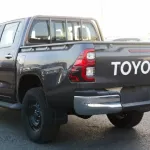 Toyota Hilux 2.4L M-T (2021)  SR5  4X4 Diesel - Thumbnail 4