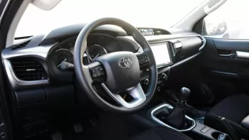 Toyota Hilux 2.4L M-T (2021)  SR5  4X4 Diesel