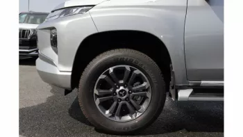 Mitsubishi L200 Sportero Diesel 2.4L Full