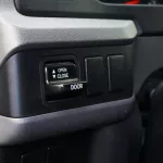 Toyota Coster Petrol + Diesel 2.7L With fridge - Thumbnail 7