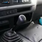 Toyota Coster Petrol + Diesel 2.7L With fridge - Thumbnail 8
