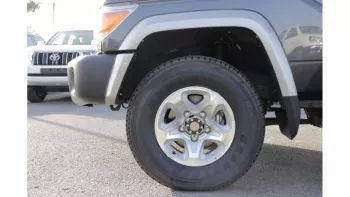 Toyota Land Cruiser Pickup 2021 Single cab 4.2L Gray / 16″ wheels