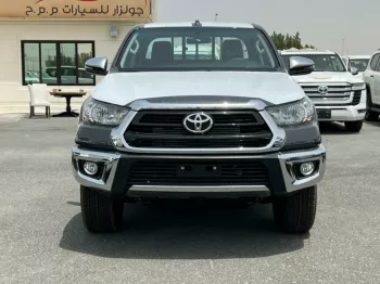 Toyota Hilux Diesel 2.4l Diesel 4x4 2022 Mid Option