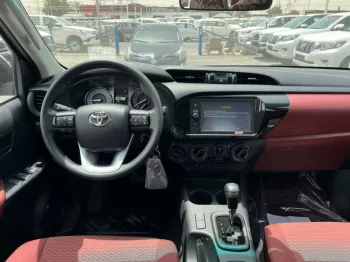 Toyota Hilux Diesel 2.4l Diesel 4x4 2022 Mid Option