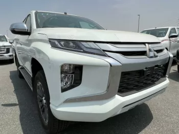 MITSUBISHI L-200 SPORTERO 2.4L AT Diesel 2022 WHITE RAIN SENSOR for Export
