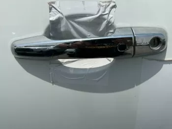 MITSUBISHI L-200 SPORTERO 2.4L AT Diesel 2022 WHITE RAIN SENSOR for Export