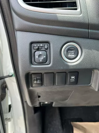 MITSUBISHI L-200 SPORTERO 2.4L AT Diesel 2022 WHITE RAIN SENSOR for Export