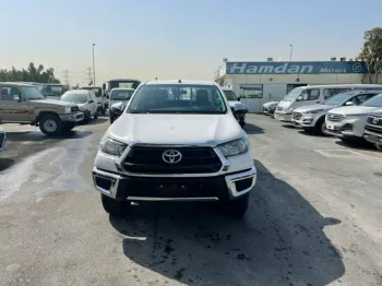 Toyota Hilux 2.7L Pick up double cub 4WD