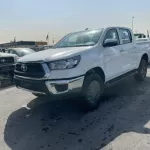 Toyota Hilux 2.7L Pick up double cub 4WD - Thumbnail 3