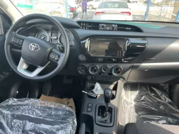 Toyota Hilux 2.7L Pick up double cub 4WD