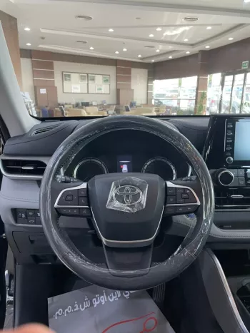 2022 Toyota Highlander GLE Hybrid 2.5L AWD