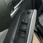 2022 Toyota Highlander GLE Hybrid 2.5L AWD - Thumbnail 9