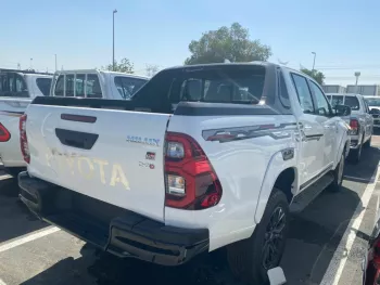 Toyota Hilux GR diesel 2.8 L 2022 model KSA specs