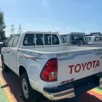 Toyota Hilux diesel 4x4 Double cabin 2.4 L 2022 - Thumbnail 4