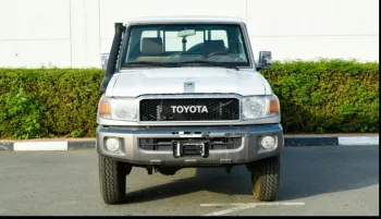 Toyota Land cruiser pick up petrol 4.0 L 2021