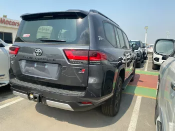 Toyota Land cruiser GR Sport 3.3 L twin turbo diesel 2022