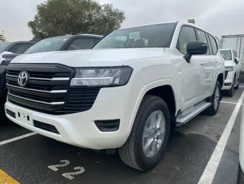 Toyota Land cruiser GXR 3.3 L twin turbo diesel 2022