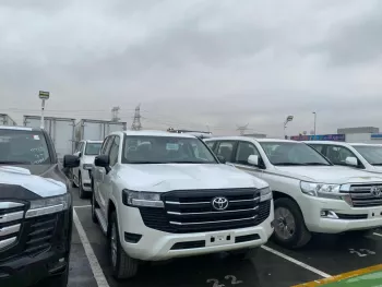 Toyota Land cruiser GXR 3.3 L twin turbo diesel 2022