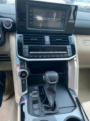 Toyota Land cruiser GXR 3.3 L twin turbo diesel 2022