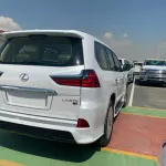 Lexus LX 570 Signature 2021 model - Thumbnail 5